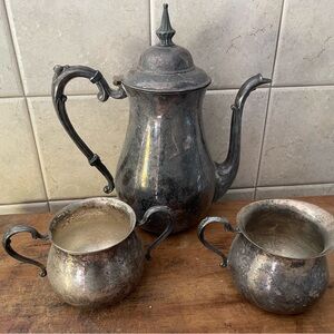 Antique/ vintage Coffee Tea Pot Silverplate